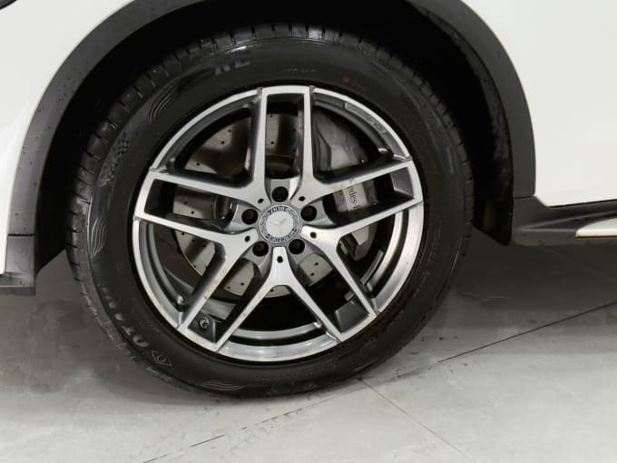 2025 Mercedes-benz Glc