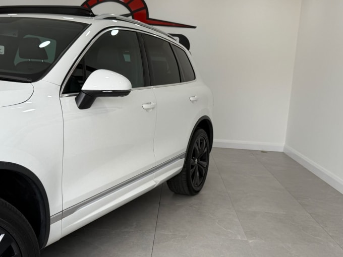 2025 Volkswagen Touareg