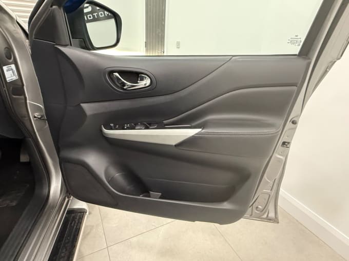 2025 Nissan Navara