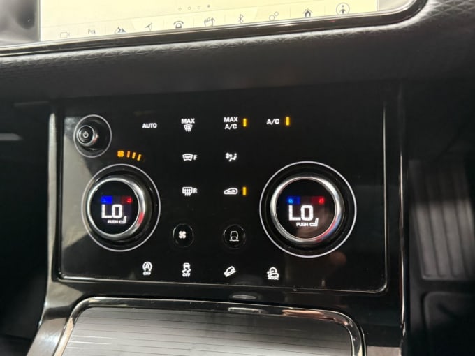 2025 Land Rover Range Rover Evoque