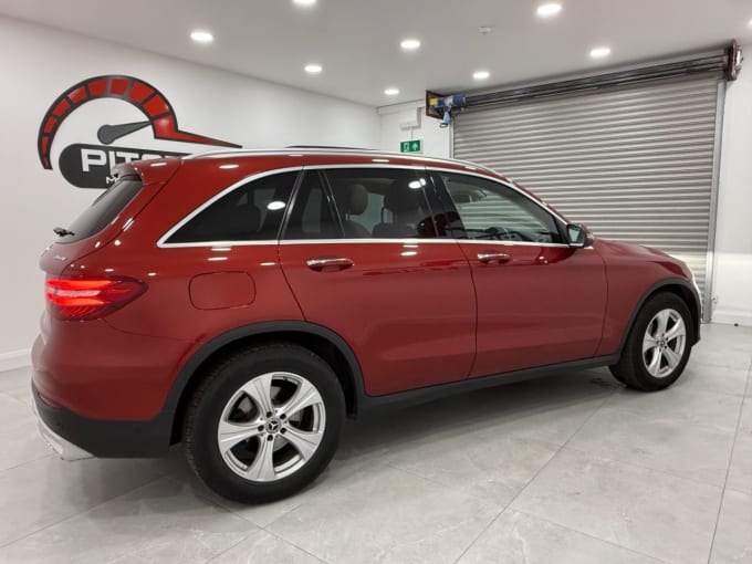 2025 Mercedes-benz Glc
