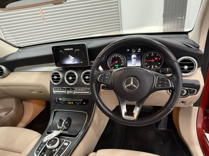 2025 Mercedes-benz Glc