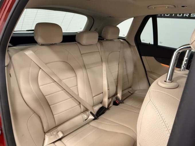 2025 Mercedes-benz Glc