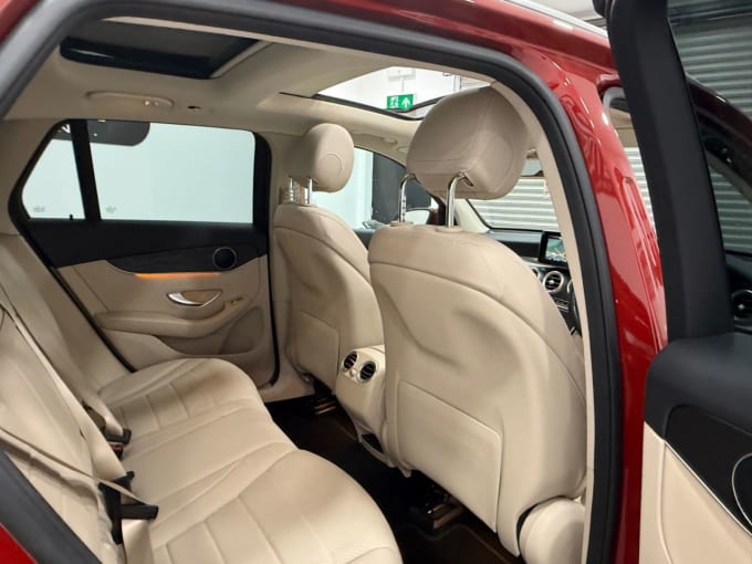 2025 Mercedes-benz Glc