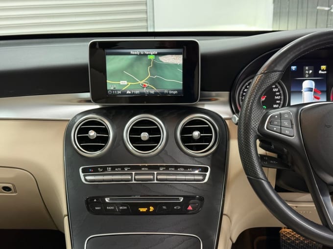 2025 Mercedes-benz Glc