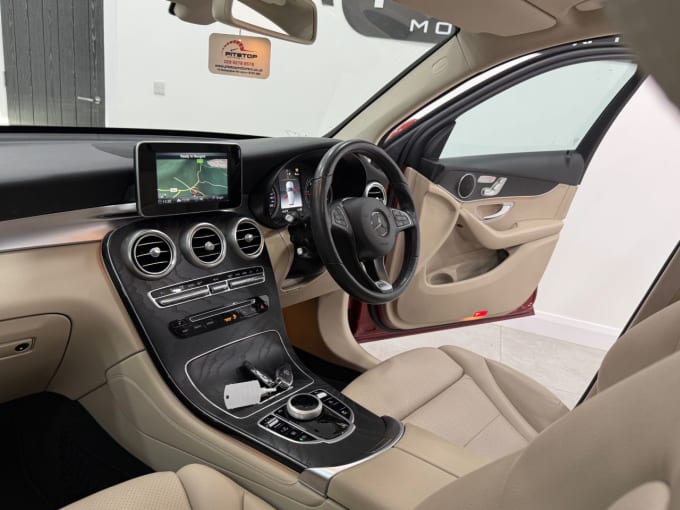 2025 Mercedes-benz Glc