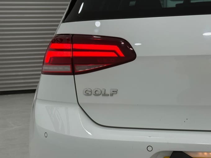 2025 Volkswagen Golf