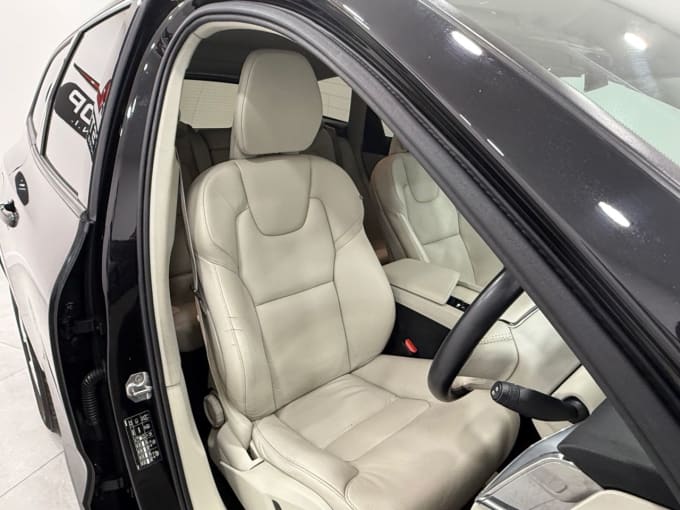 2025 Volvo Xc60