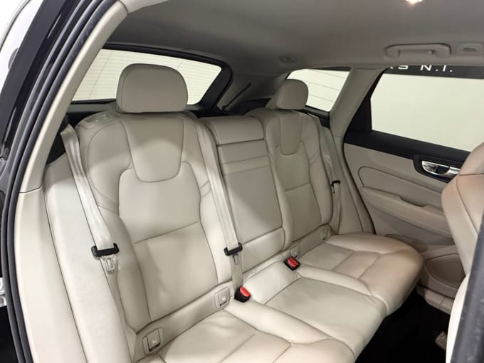 2025 Volvo Xc60