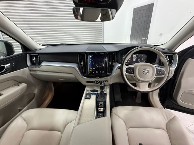 2025 Volvo Xc60