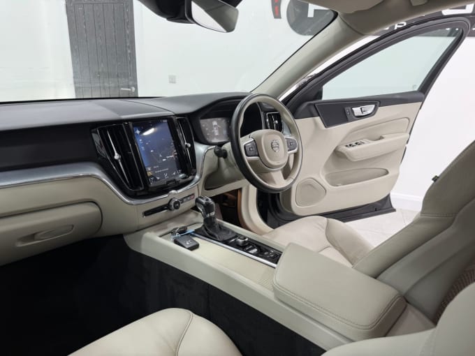 2025 Volvo Xc60