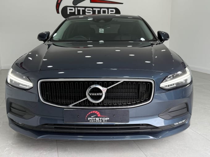 2025 Volvo S90