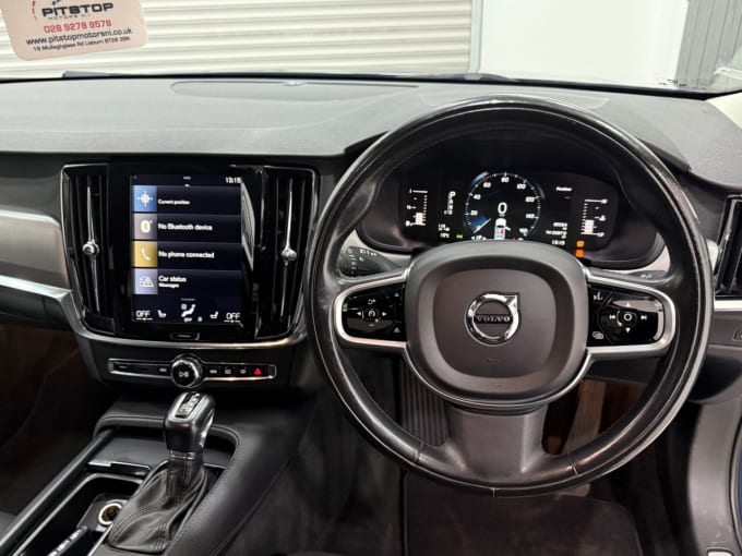2025 Volvo S90