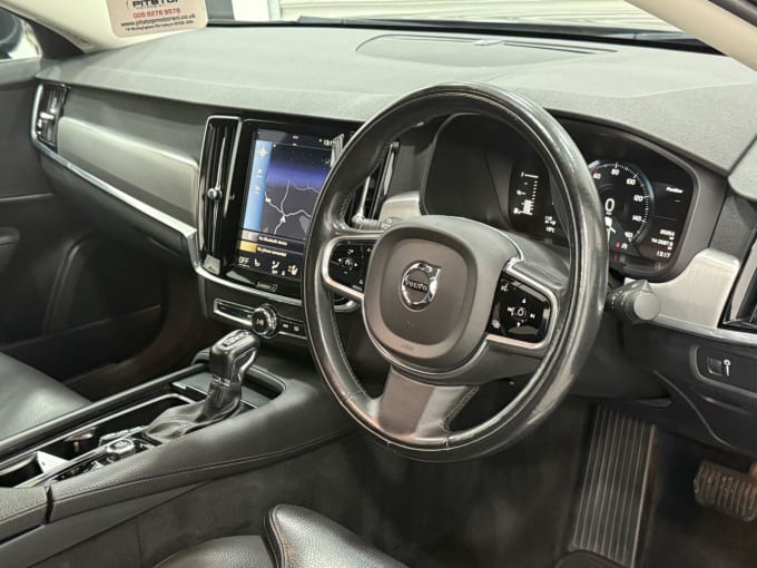 2025 Volvo S90
