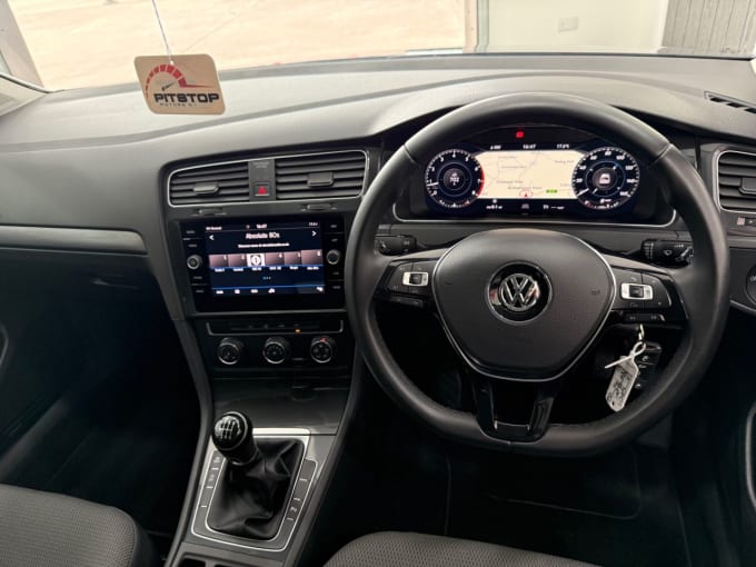 2025 Volkswagen Golf