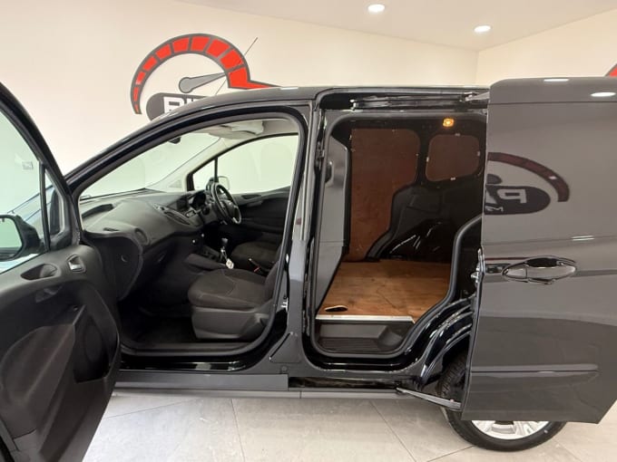 2025 Ford Transit Courier
