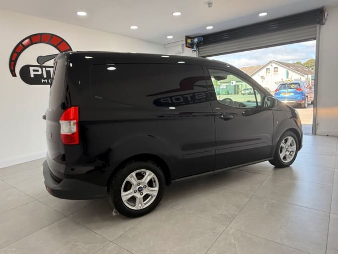 2025 Ford Transit Courier