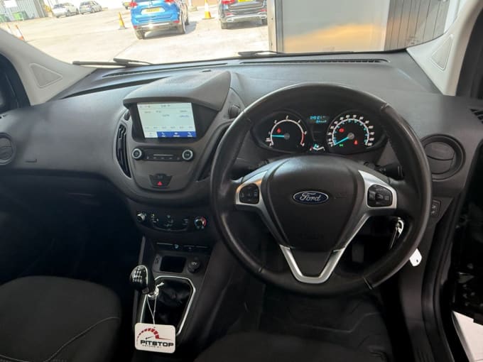 2025 Ford Transit Courier
