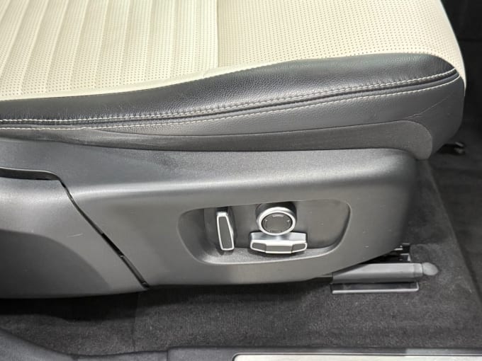 2025 Land Rover Discovery Sport