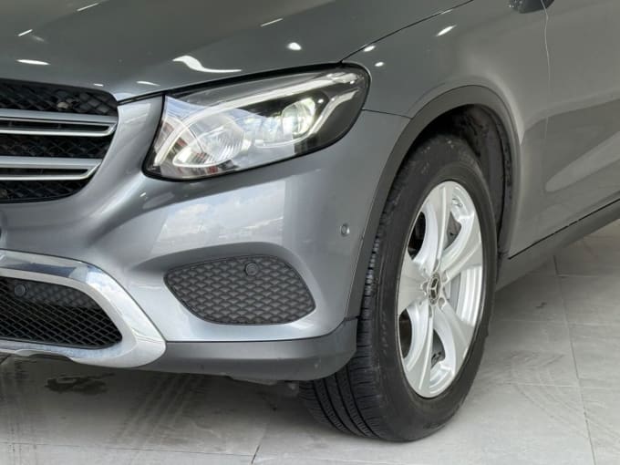 2025 Mercedes-benz Glc
