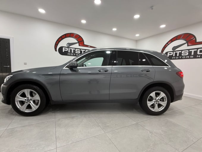 2025 Mercedes-benz Glc