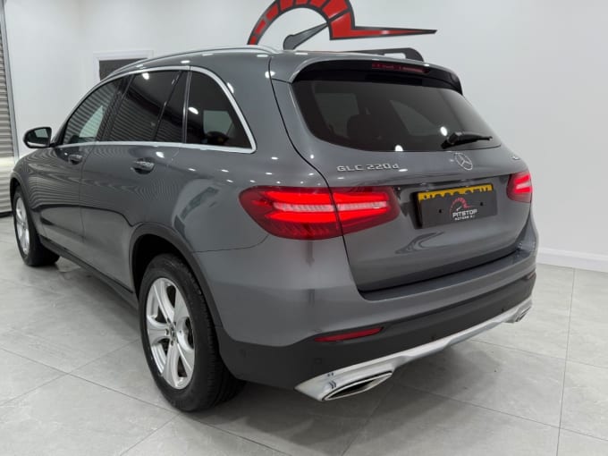2025 Mercedes-benz Glc