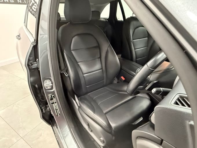 2025 Mercedes-benz Glc