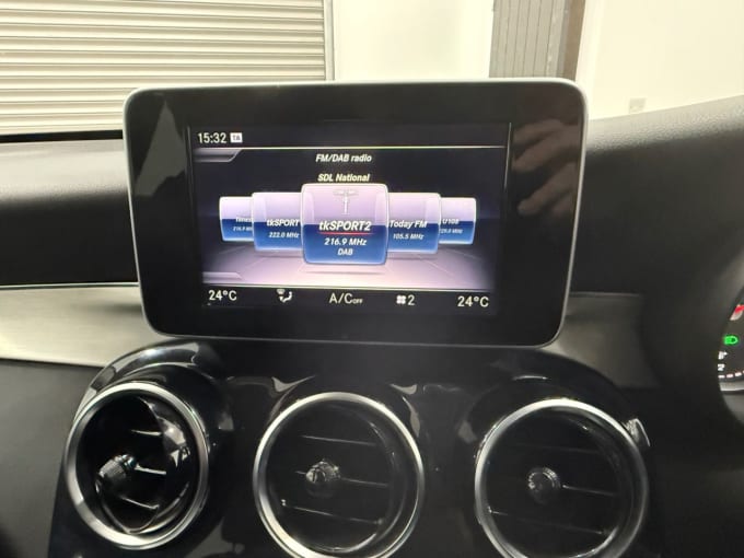 2025 Mercedes-benz Glc