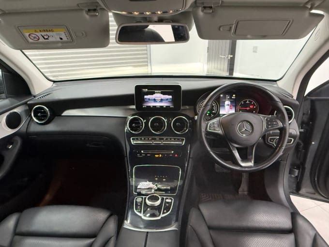 2025 Mercedes-benz Glc