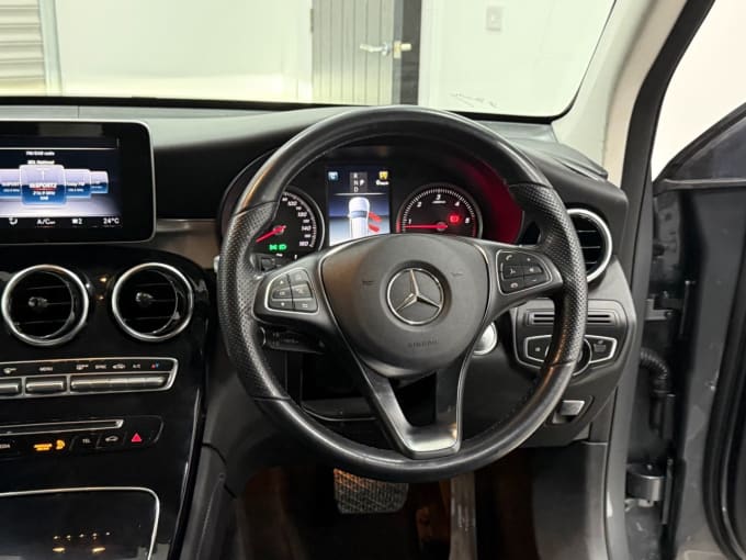 2025 Mercedes-benz Glc