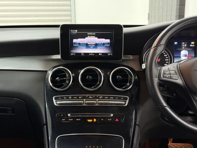 2025 Mercedes-benz Glc