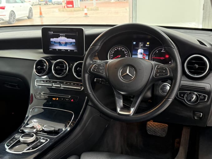 2025 Mercedes-benz Glc