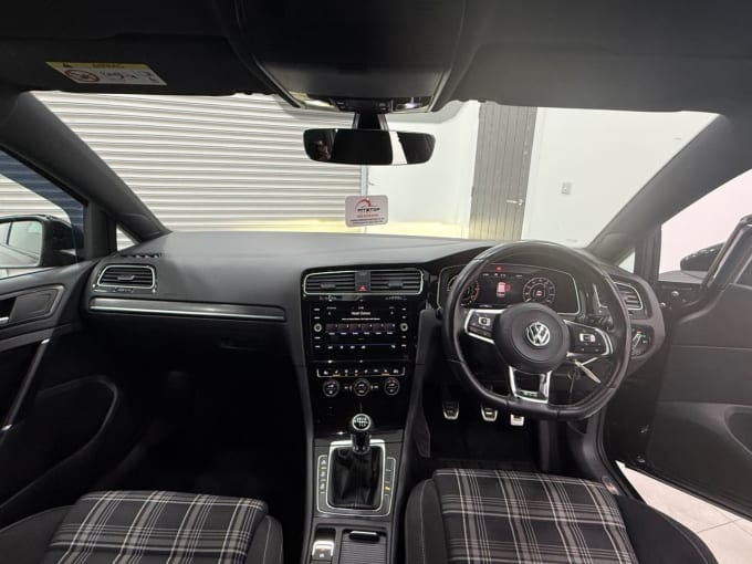 2025 Volkswagen Golf