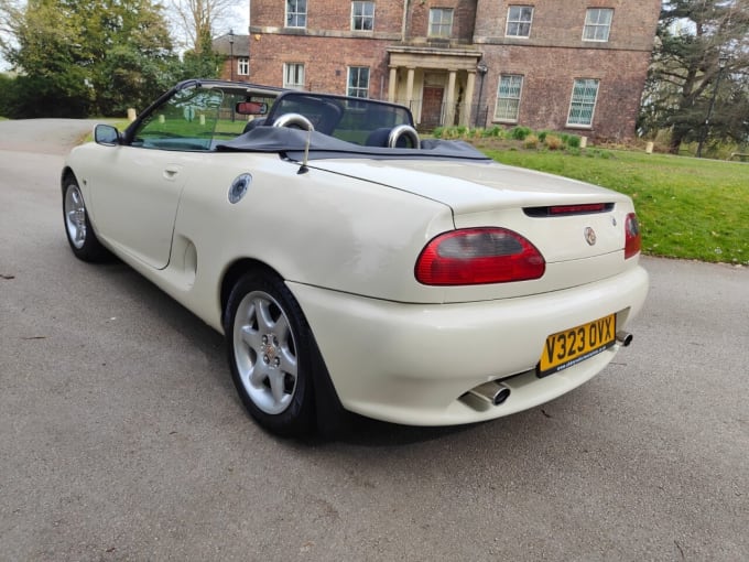 2001 Mg Mgf