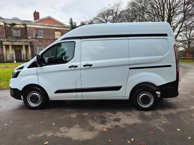 2025 Ford Transit Custom