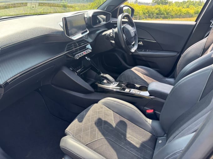 2025 Peugeot 2008
