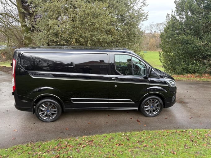 2025 Ford Transit Custom