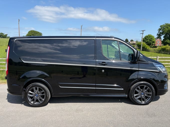 2025 Ford Transit Custom