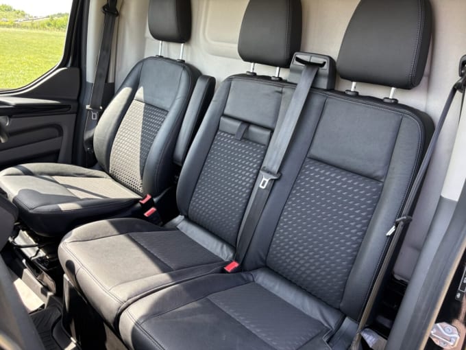 2025 Ford Transit Custom