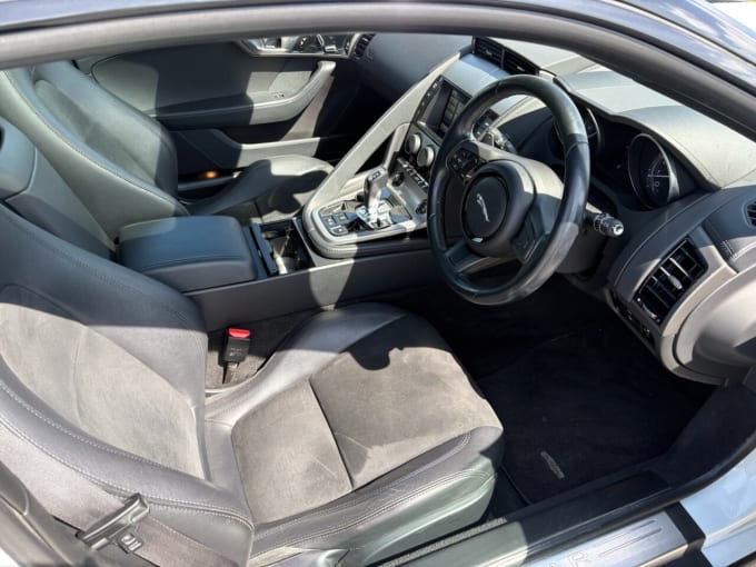 2025 Jaguar F-type