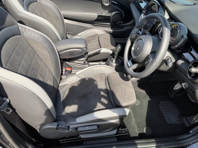 2025 Mini Convertible