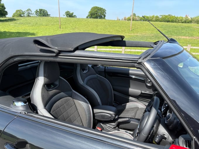 2025 Mini Convertible