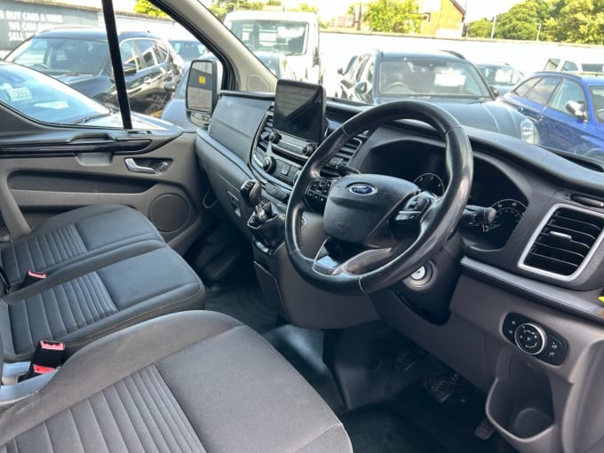 2025 Ford Transit Custom