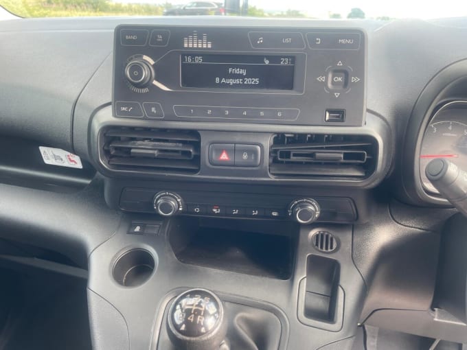 2025 Vauxhall Combo