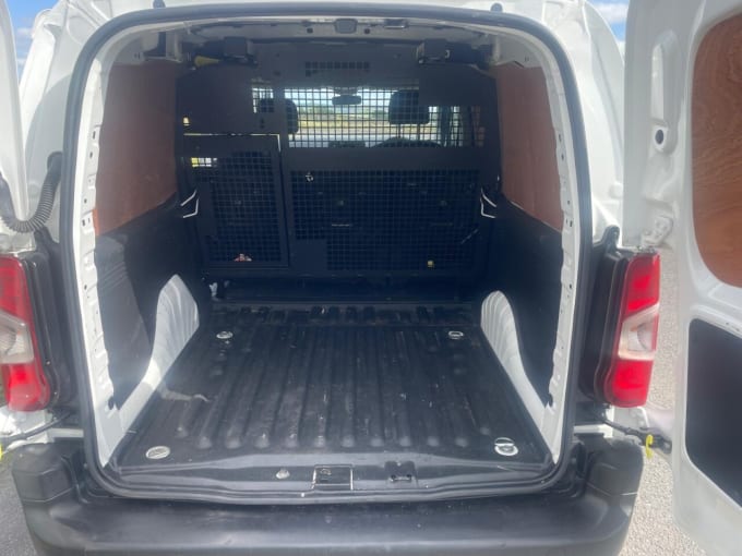 2025 Vauxhall Combo