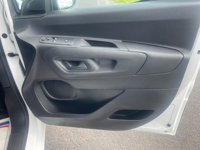 2025 Vauxhall Combo