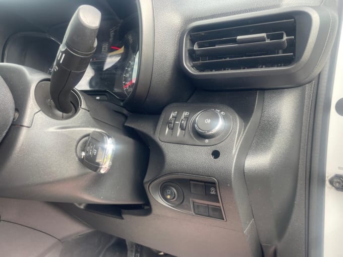 2025 Vauxhall Combo