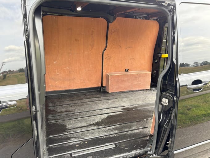 2025 Ford Transit Custom