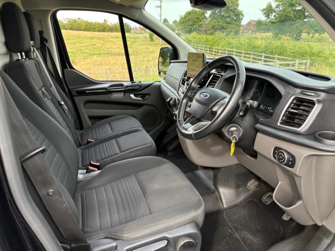 2025 Ford Transit Custom