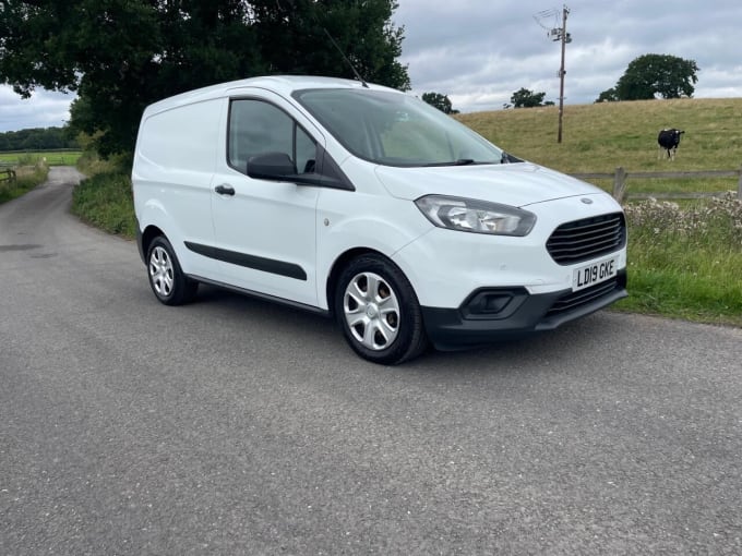 2025 Ford Transit Courier